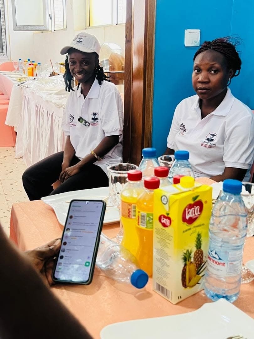 Étudiants de CRIMO Business School lors d’un événement de l’institut
